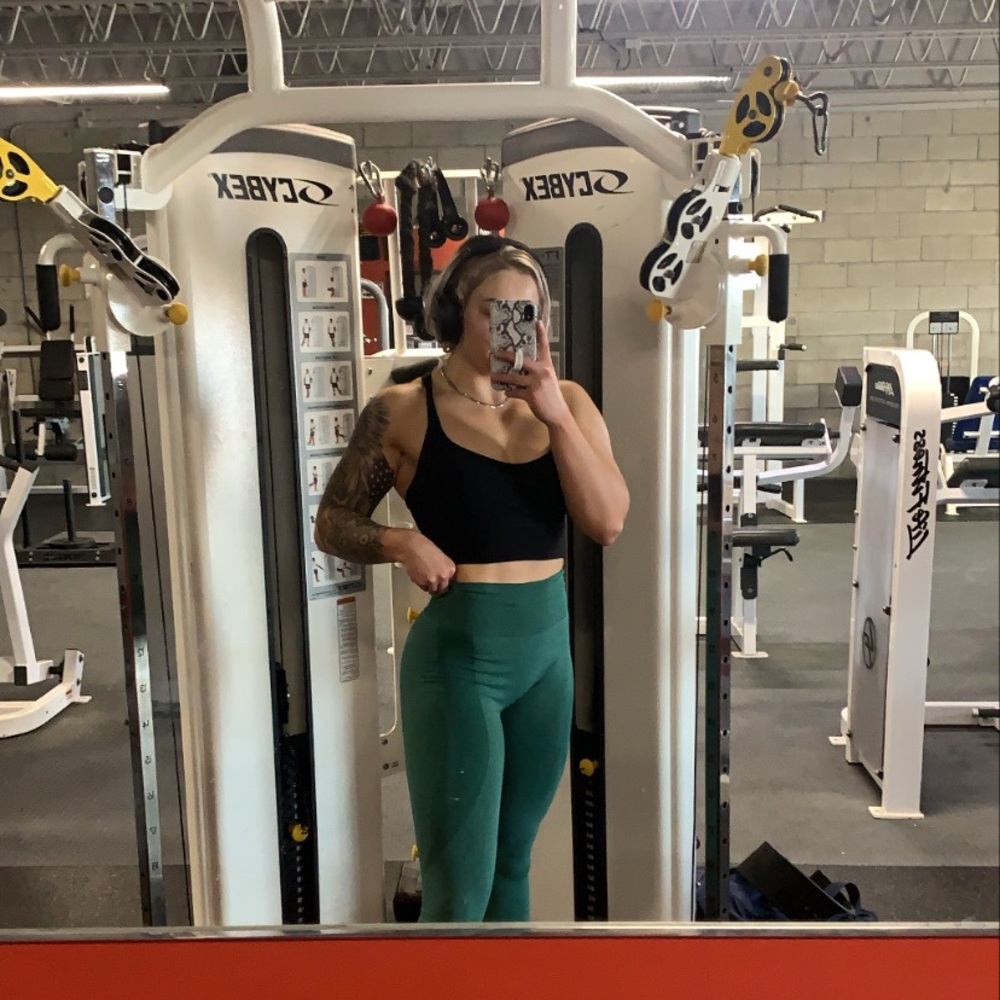 Lululemon sports bra